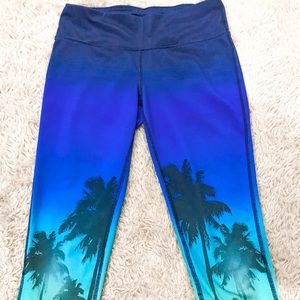 Material Girl faded blue leggings size small